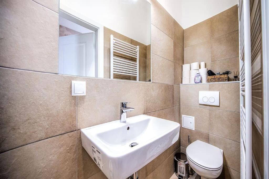 Cozy Apartment Studio Wina Bagian luar foto